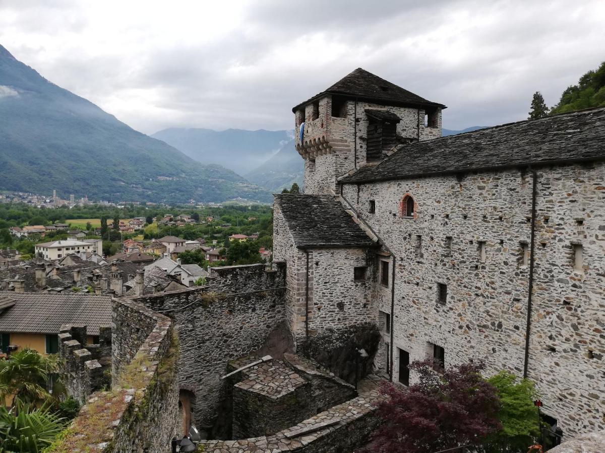 Apartmán La Rosa Rossa Cambiasca Exteriér fotografie