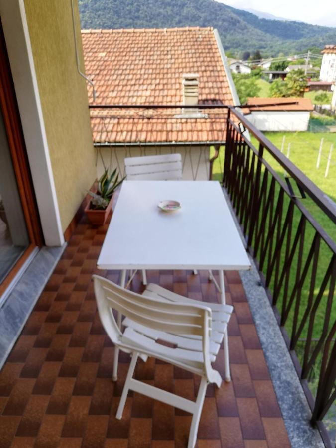 Apartmán La Rosa Rossa Cambiasca Exteriér fotografie