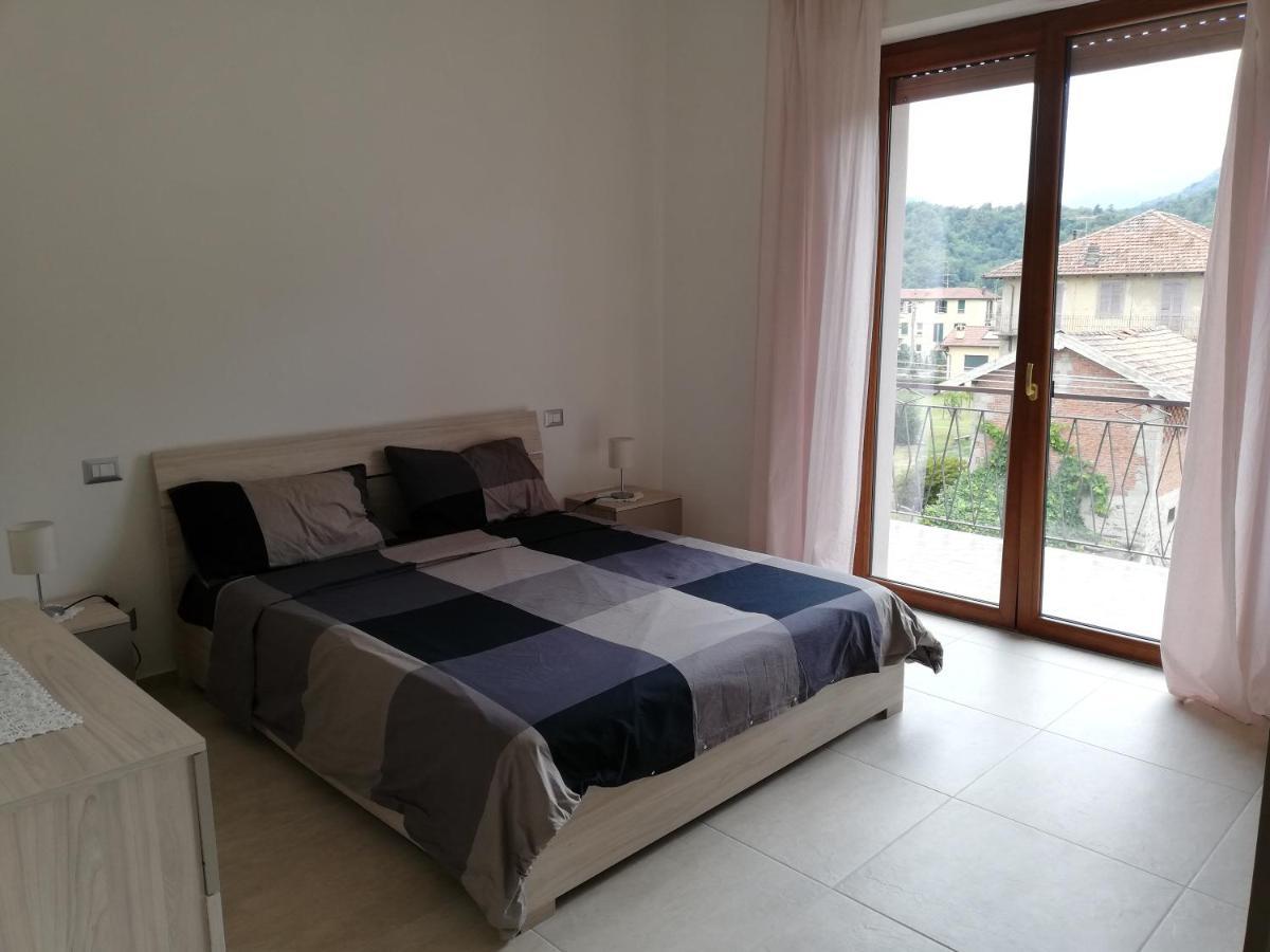 Apartmán La Rosa Rossa Cambiasca Exteriér fotografie